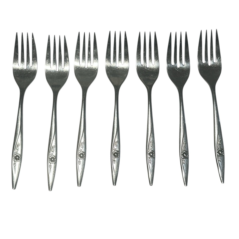 Vintage Oneida LASTING ROSE Stainless Oneidacraft Deluxe Glossy Salad‎ Fork